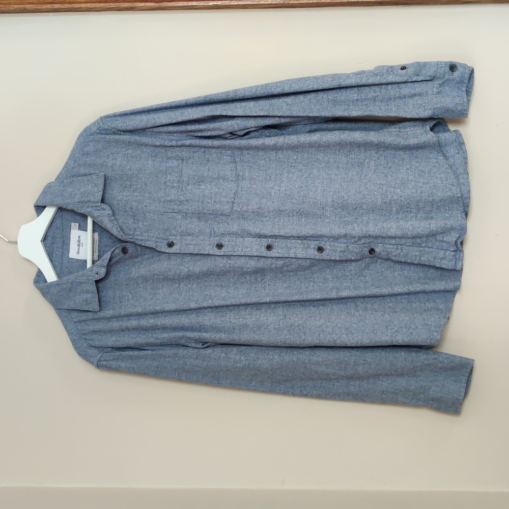 100% cotton denim blue button down size large